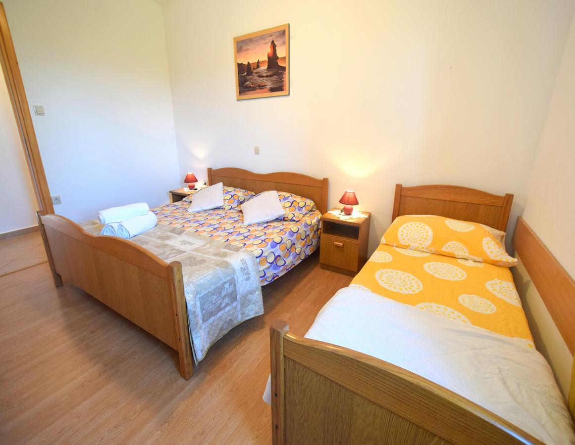 Apartments Ivanka Malinska Ngoại thất bức ảnh