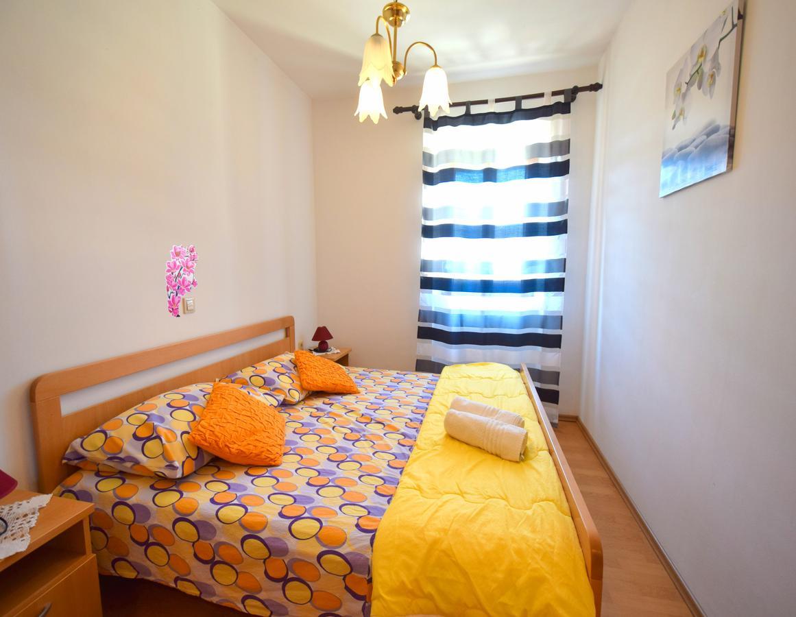 Apartments Ivanka Malinska Ngoại thất bức ảnh