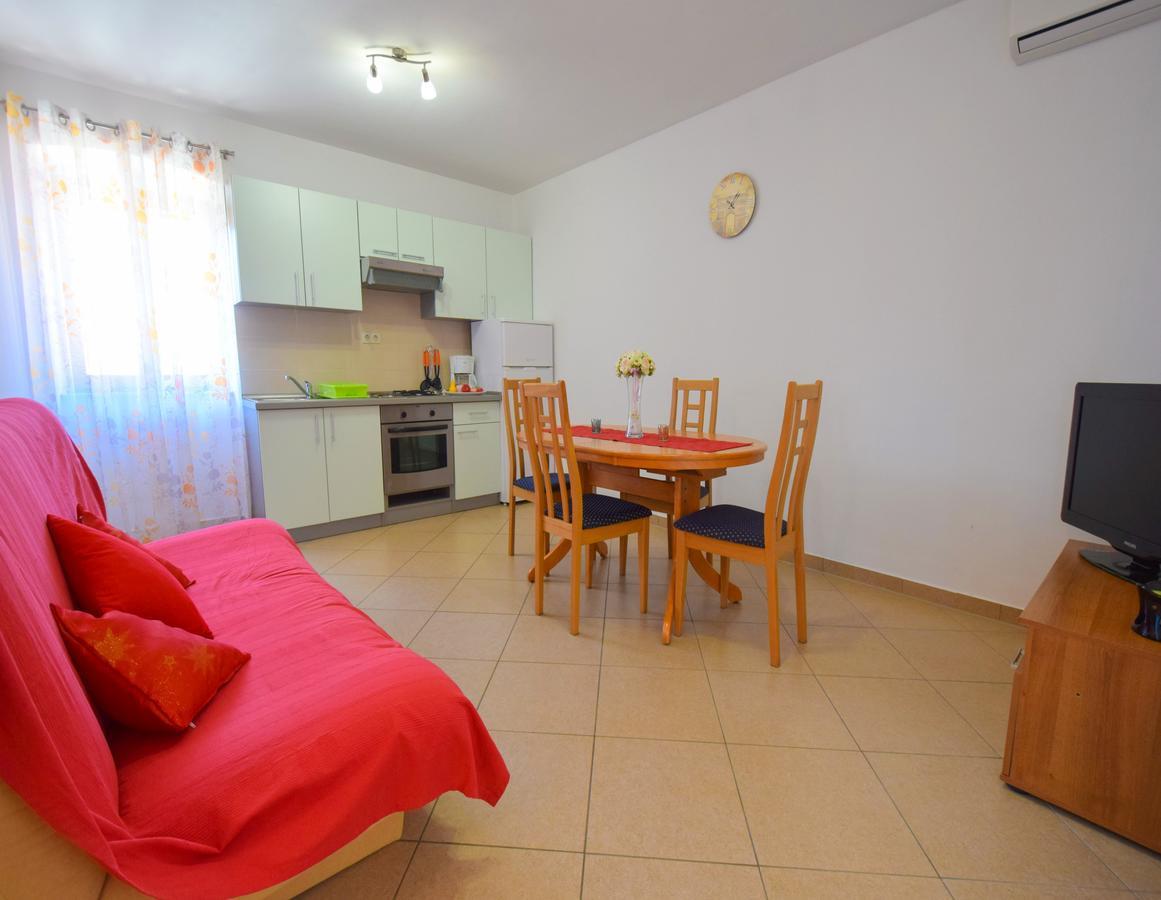 Apartments Ivanka Malinska Ngoại thất bức ảnh