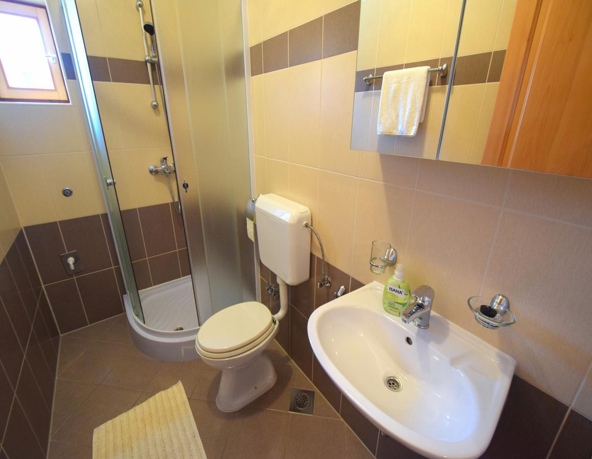 Apartments Ivanka Malinska Ngoại thất bức ảnh