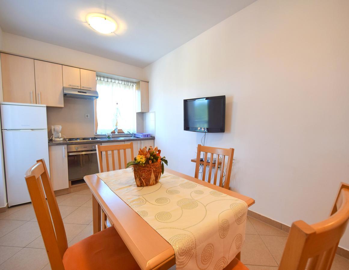 Apartments Ivanka Malinska Ngoại thất bức ảnh
